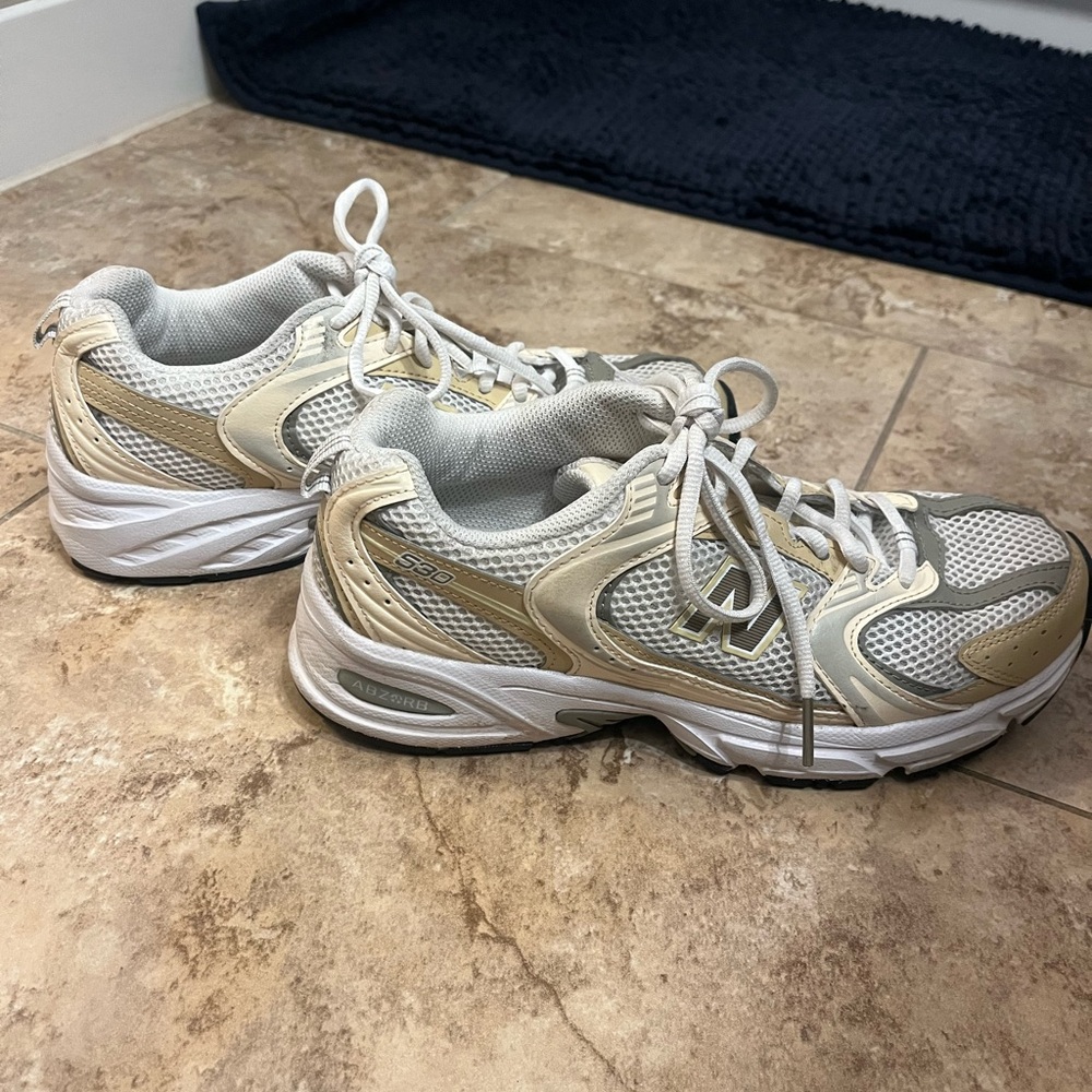 New Balance 530 'Beige Silver' Sneakers/Tennis Shoes - Picture 5 of 7